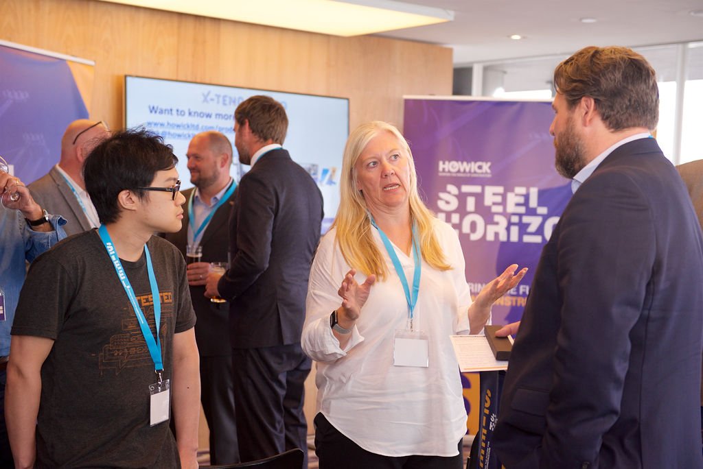 Guests mingle with Guest Speakers at the Steel Horizons London event for a chance to discuss presentation topics