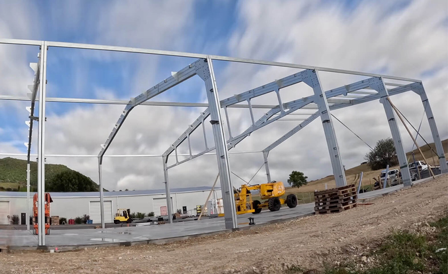 Central Steel Framing - Smoking Joe’s Honey 650sqm (6997sqft) shed installed in one day