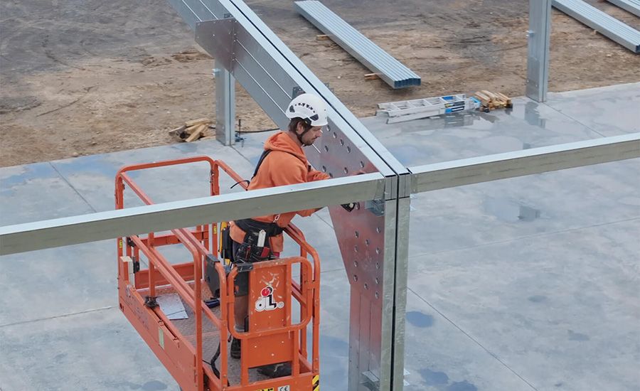 Central Steel Framing - Smoking Joe’s Honey 650sqm (6997sqft) shed installed in one day