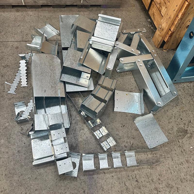 howick steel alligator pieces