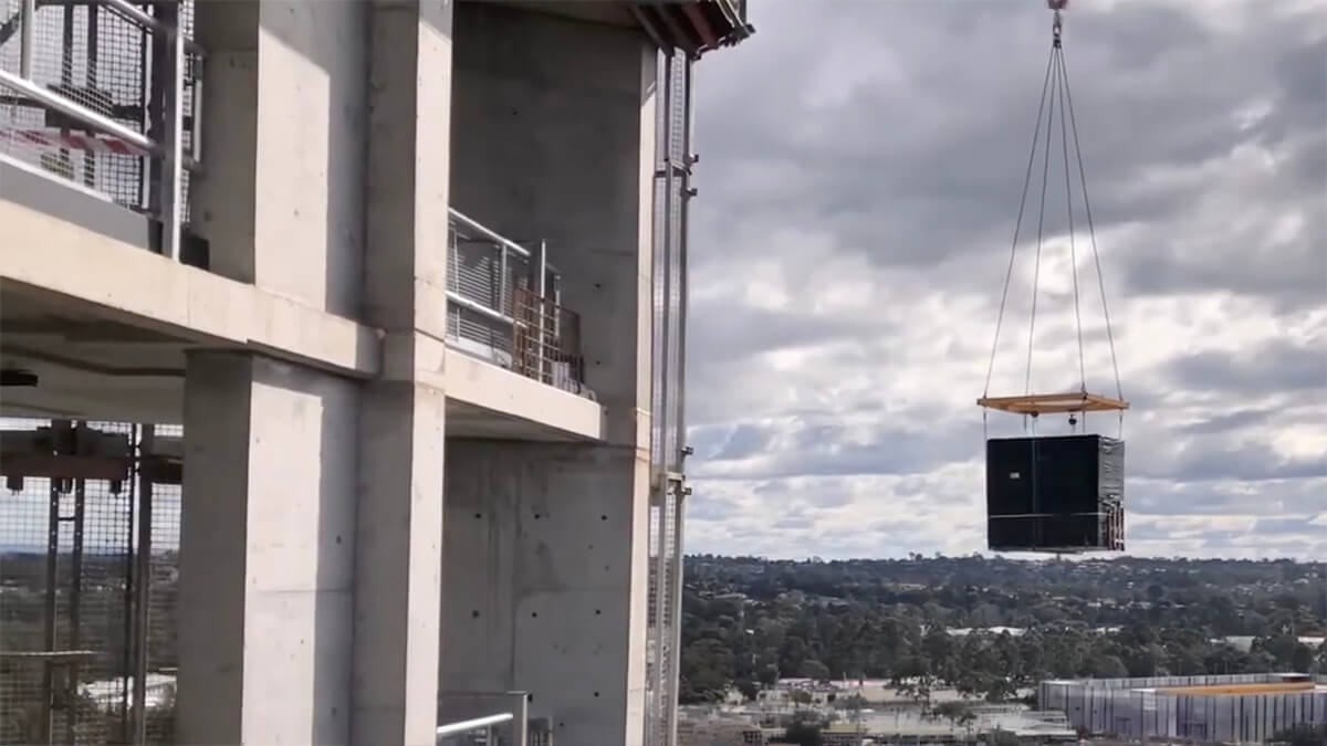sbs sync industries building crane
