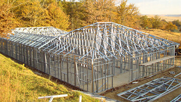 Light gauge steel vs timber framing: advantages and disadvantages